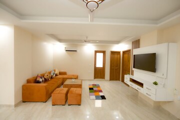 Living Room in 3 BHK Apartment at Sector 42 – for Rent