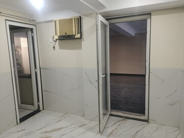 Building Lobby in 2 BHK Builder Floor at Sector 52 – for Rent