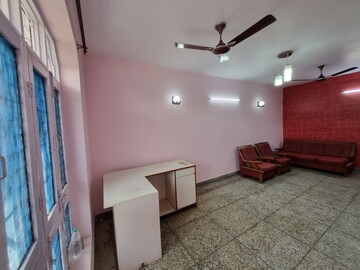 Furnished Amenities in 1 BHK Builder Floor at RWA Apartments Sector 45, Sector 45 – for Rent