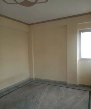 Room in 2 BHK Independent House at Aliganj – for Rent