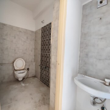 Bathroom in 3 BHK Apartment at Orchid Luxuria, Vemali – for Rent