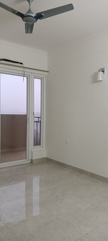 Room in 3 BHK Apartment at Sector 11 Dwarka – for Sale
