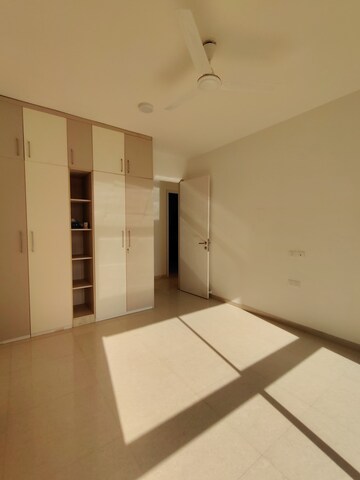Room in 1.5 BHK Apartment at Marathon Nexzone, New Panvel – for Rent