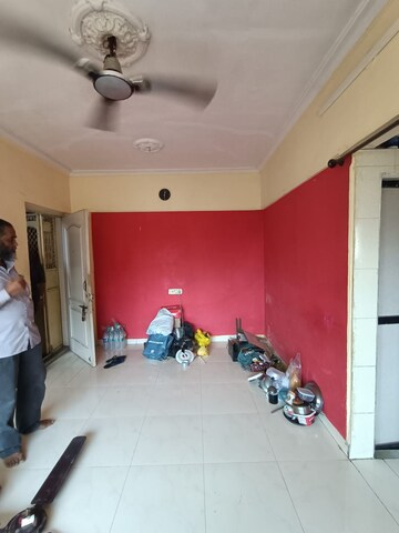 Room in 1 BHK Apartment at Seawoods – for Rent