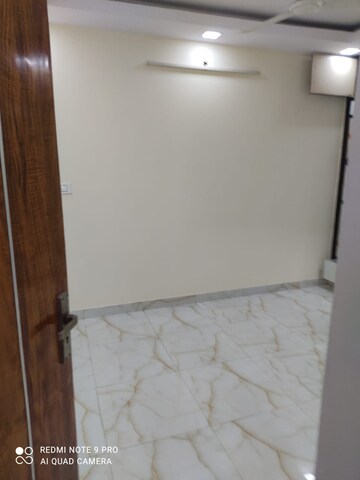 Room in 3 BHK Apartment at Sector 19, Dwarka – for Rent