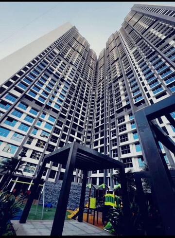 2 BHK Apartment For Rent in Malad West