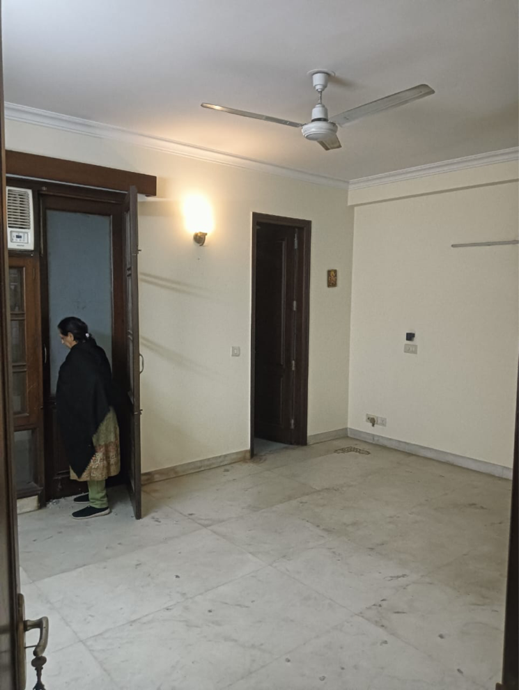 Room, chittaranjan park 3 Bedroom 233 Sq.Yd. Builder Floor In Chittaranjan Park Delhi 8242913