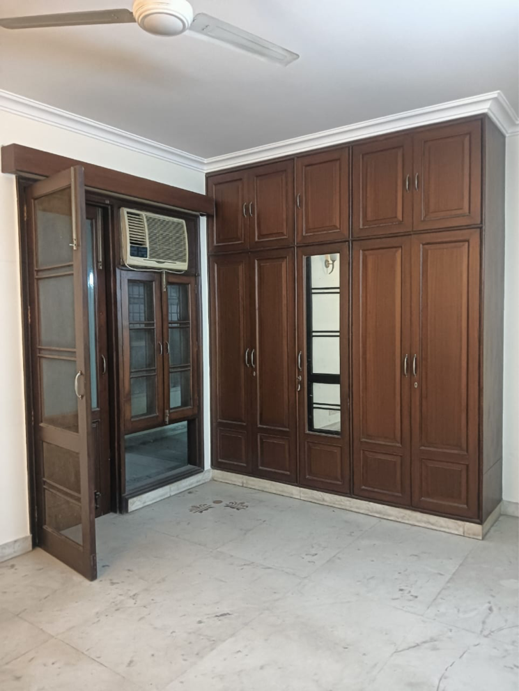 Room, chittaranjan park 3 Bedroom 233 Sq.Yd. Builder Floor In Chittaranjan Park Delhi 8242913