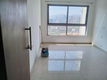 Room in 2 BHK Apartment at Kalpataru Immensa, Kolshet Road – for Rent