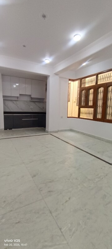 Kitchen in 3 BHK Builder Floor at Vaishali Media Apartment, Vaishali Sector 5 – for Sale