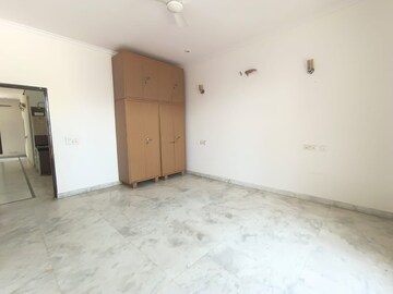 Room in 2 BHK Apartment at Sector 46 – for Rent