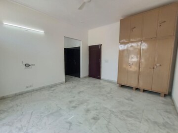 Room in 2 BHK Apartment at Sector 46 – for Rent