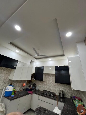 Master Bedroom in 3 BHK Builder Floor at Sector 110 – for Rent