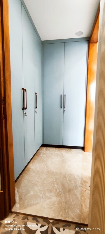 Room in 4 BHK Builder Floor at Sector 85 – for Sale