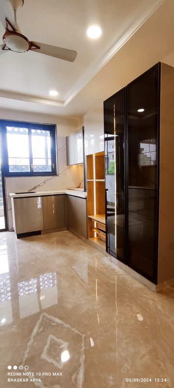 Kitchen in 4 BHK Builder Floor at Sector 85 – for Sale