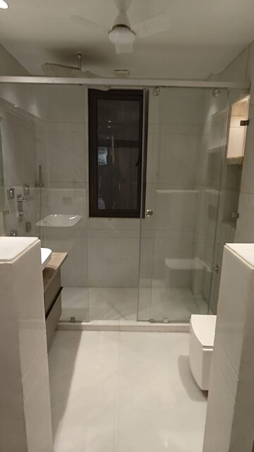 Bathroom in 6+ BHK Builder Floor at Whispering Meadows, Sector 43 – for Sale