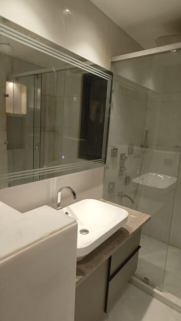 Bathroom in 6+ BHK Builder Floor at Whispering Meadows, Sector 43 – for Sale