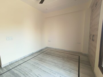Room in 3 BHK Apartment at Sector 46 – for Rent