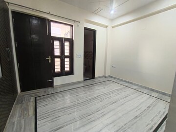 Room in 3 BHK Apartment at Sector 46 – for Rent