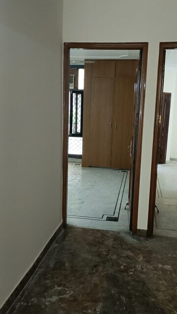 Room in 3 BHK Builder Floor at Greater Kailash I – for Rent