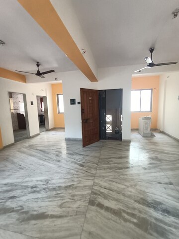 Room in 3 BHK Apartment at Seawoods – for Rent