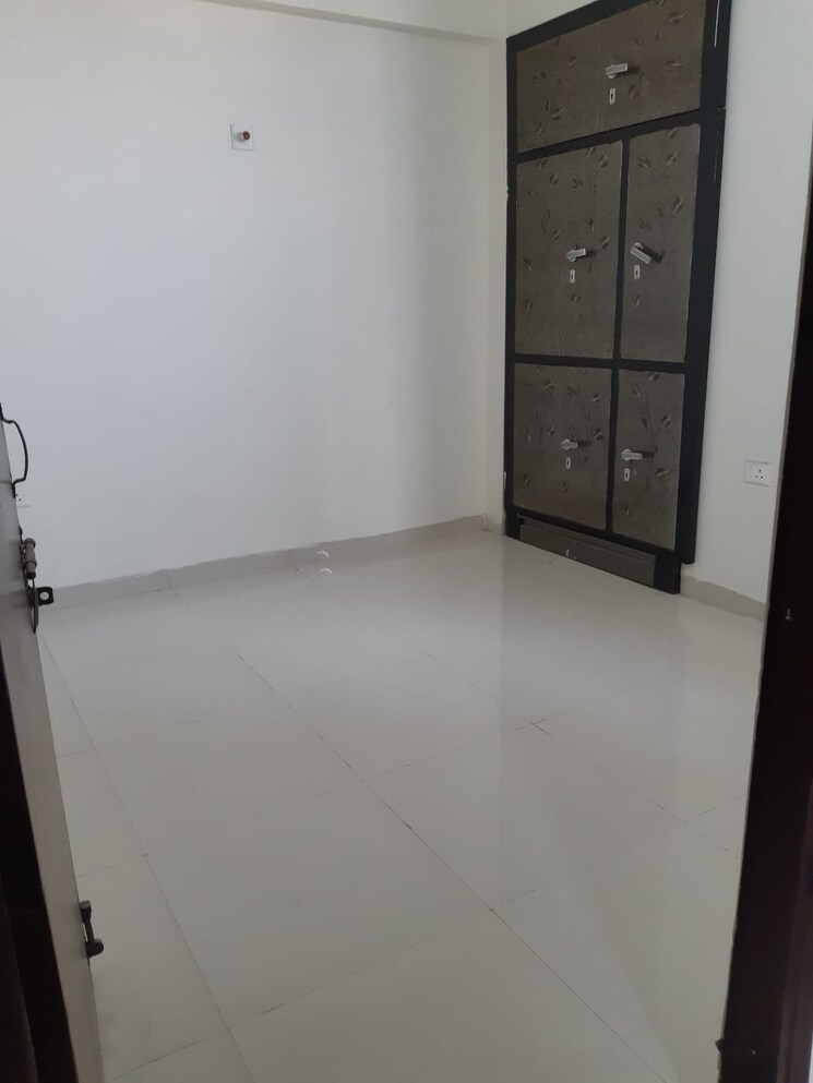 Room, amolik-heights 3 Bedroom 745 Sq.Ft. Apartment In Sector 88 Faridabad 8243354