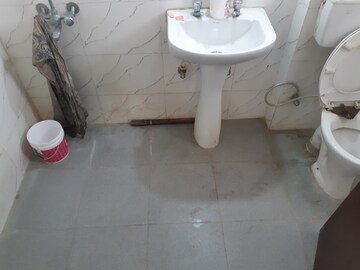 Bathroom in 3 BHK Apartment at Amolik Heights, Sector 88 – for Sale