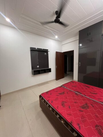 Bedroom in 3 BHK Apartment at Sector 46 – for Rent