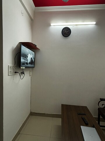 Furnished Amenities in 2 BHK Builder Floor at Sector 43 – for Rent