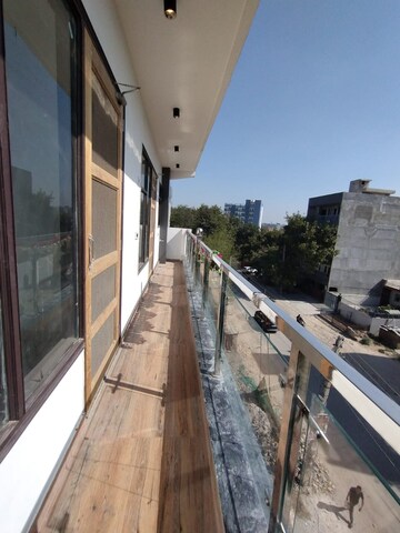 Balcony in 3 BHK Builder Floor at Sector 52 – for Rent