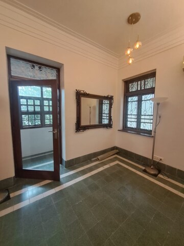 Bedroom in 1 BHK Apartment at Tardeo – for Rent