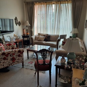 Living Room in 5 BHK Apartment at The Wadhwa Amar Jiwan, Bandra West – for Sale