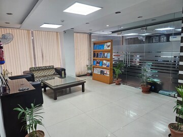 Commercial Office Space 2300 Sq.Ft. For Rent in Sector 26 Chandigarh  8243402