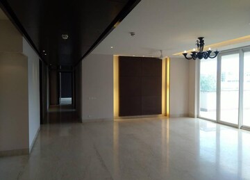 Living Room in 5 BHK Apartment at Salcon The Verandas, Sector 54 – for Sale