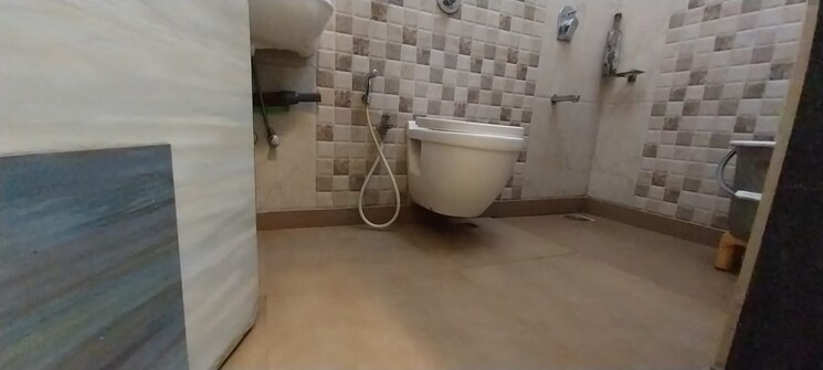 Bathroom, vertex-solitaire 5 Bedroom 2440 Sq.Ft. Apartment In Kalyan West Thane 8243580