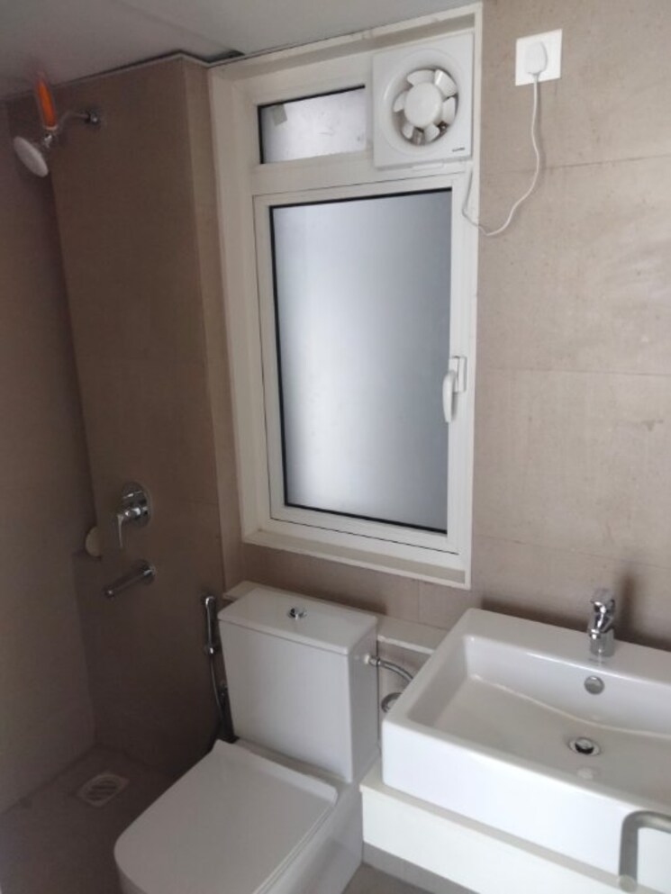 Bathroom, tata-serein 2 Bedroom 688 Sq.Ft. Apartment In Pokhran Road No Two Thane 8243342