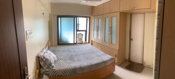 Bedroom in 3 BHK Apartment at Vile Parle East – for Rent
