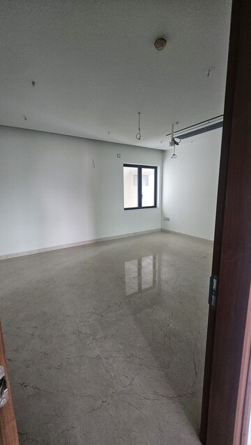 Room in 4 BHK Apartment at Aparna One, Shaikpet – for Sale