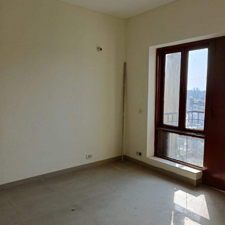 Room, bptp-park-elite-floors-sector-88 3 Bedroom 250 Sq.Yd. Builder Floor In Sector 88 Faridabad 8243717