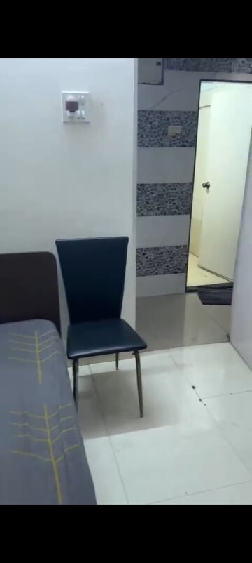Master Bedroom in 2 BHK Apartment at Raj Paradise B Wing CHS Ltd, Andheri East – for Rent