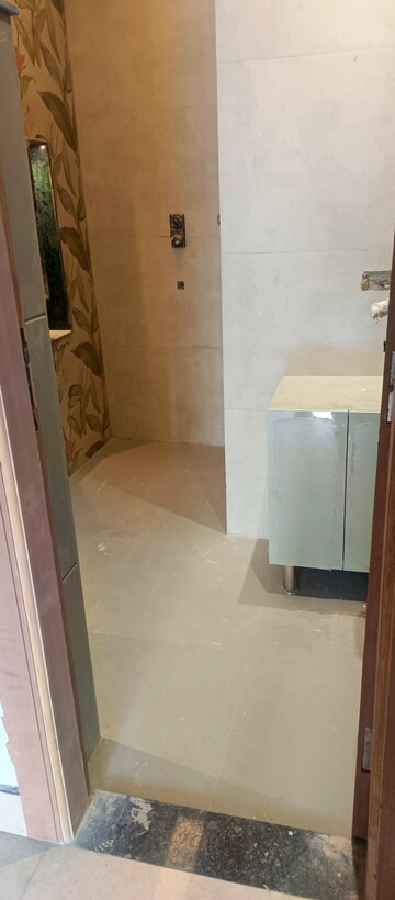 Bathroom in 3 BHK Builder Floor at BPTP Park Central, Sector 85 – for Sale