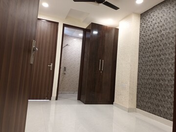 Bedroom in 2 BHK Apartment at Amrapali Golf Homes, Sector 4 Greater Noida – for Rent