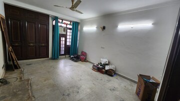 Room in 3 BHK Builder Floor at Greater Kailash I – for Rent