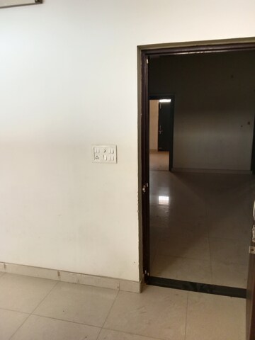 Room in 3 BHK Builder Floor at Sector 8 – for Rent