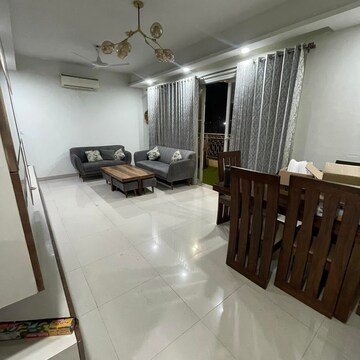 Team Area in 3 BHK Apartment at Mahagun Mirabella, Sector 79 – for Rent
