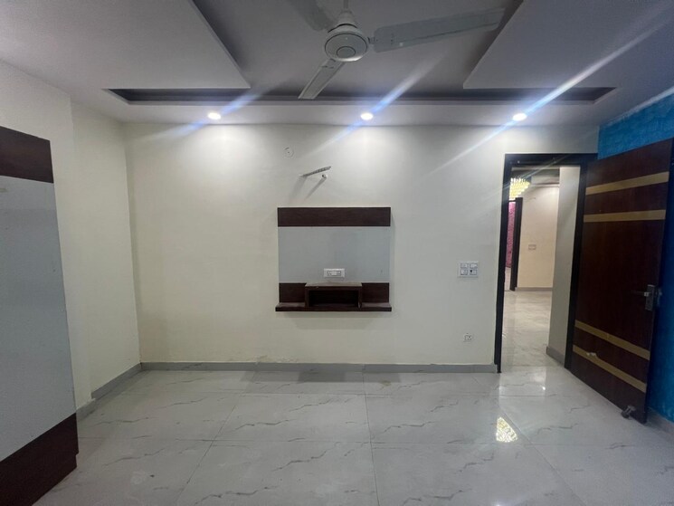 Room, burari 2 Bedroom 70 Sq.Yd. Builder Floor In Burari Delhi 8243982