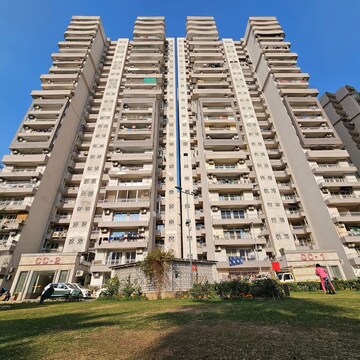 3 BHK Apartment – Exterior View View at Supertech Cape Town, Sector 74 - for Rent