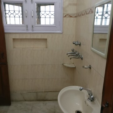 Bathroom in 2 BHK Independent House at Sector 16 – for Rent