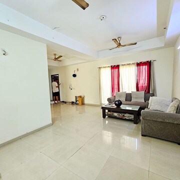 2.5 BHK Apartment For Rent in Supertech Cape Town, Sector 74