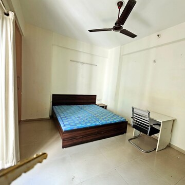 Living Room in 2.5 BHK Apartment at Supertech Cape Town, Sector 74 – for Rent